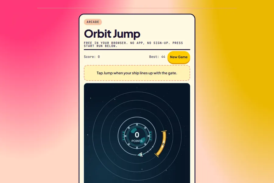 Orbit Jump on a desktop browser at the start of a run, score 0, the ship on the inner ring and the gold gate on the second ring